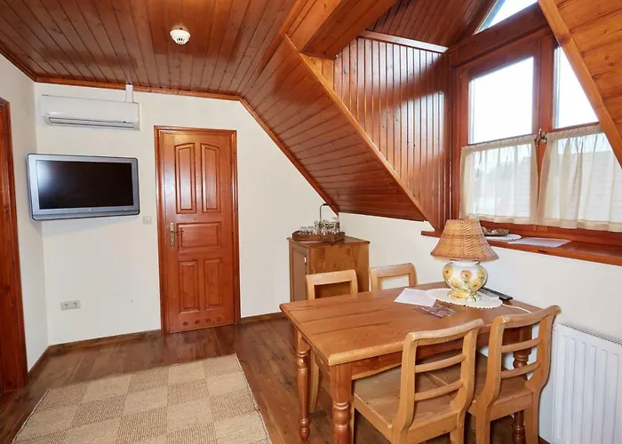 Sarok Vendeghaz Guest house 3*